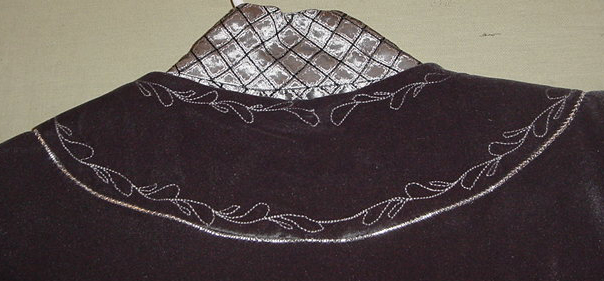 Back yoke embroidery